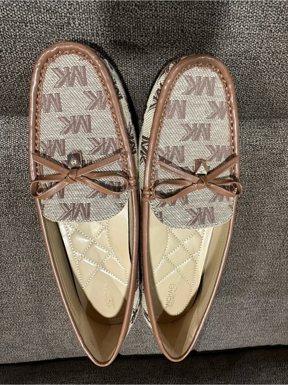 Michael Kors Brown Logo Moccasin Driving Loafers - Beige/Brown
